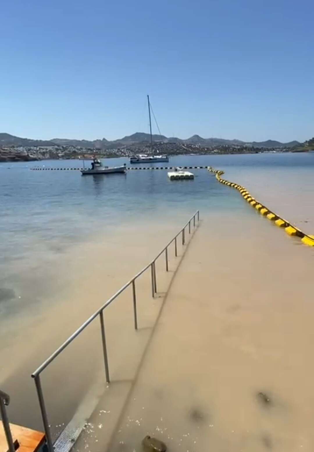 Turizm Cenneti Bodrum'da Çevre Alarmı! Denize Ulaşan Sular Tepki Çekti 3